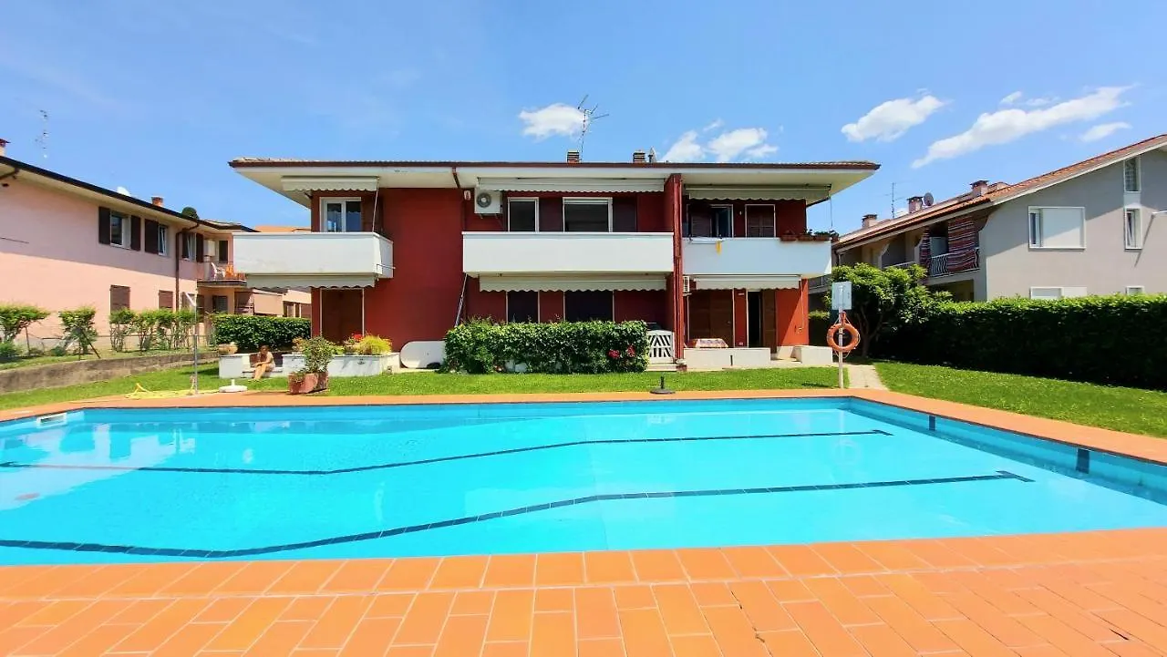 Chiara Pool Apartment Bardolino