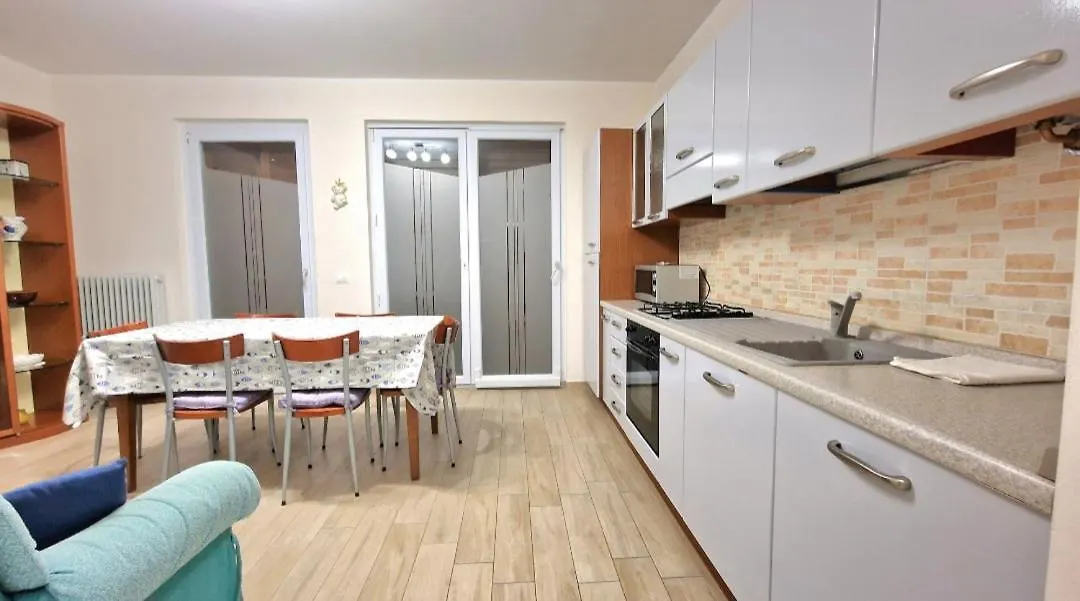 Chiara Pool Apartment Bardolino