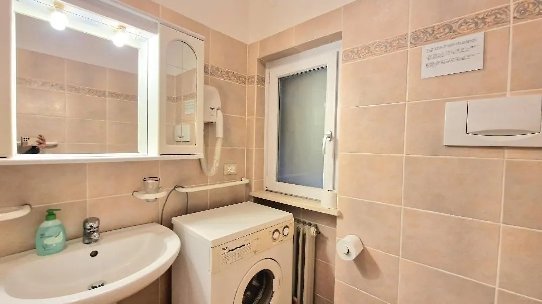 Chiara Pool Apartment Bardolino 0*,