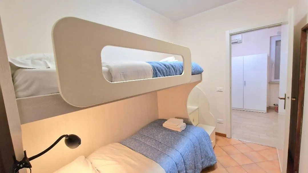 Chiara Pool Apartment Bardolino