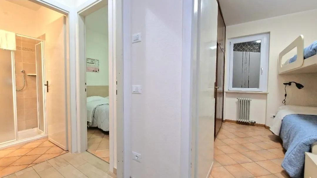 Chiara Pool Apartment Bardolino
