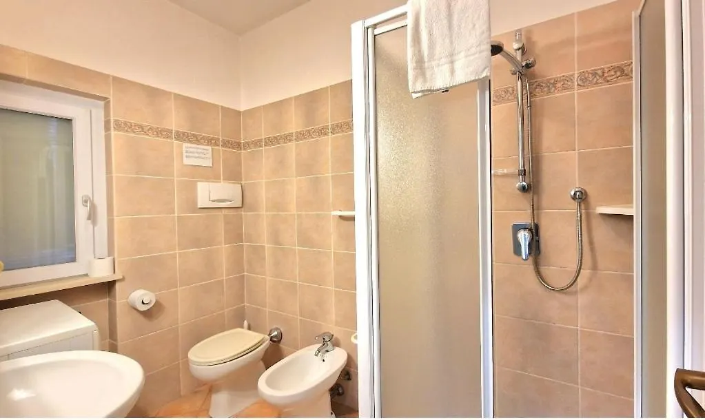 Chiara Pool Apartment Bardolino