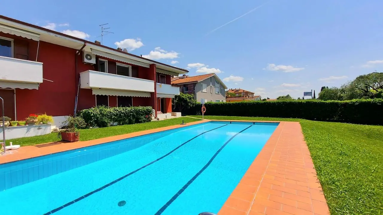Chiara Pool Apartment Бардолино 0*,