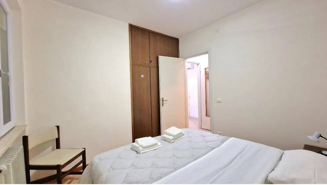Chiara Pool Apartment Бардолино